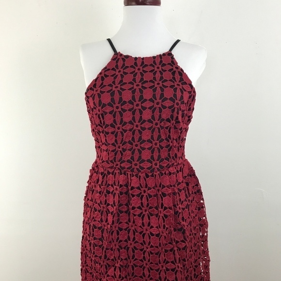 Romeo & Juliet Couture Red Midi Crochet Dress - Picture 8 of 8